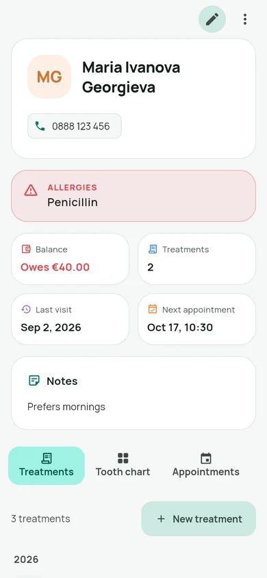 A patient file in Zabcho on a phone: penicillin allergy and balance.